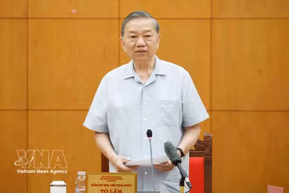 El secretario general del Partido Comunista de Vietnam y presidente del país, To Lam, habla en la cita (Fuente: VNA)