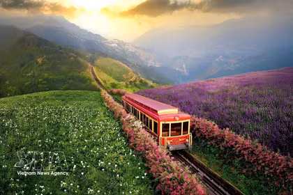 El ferrocarril de montaña de Muong Hoa mejora la experiencia ecoturística para los visitantes de Sa Pa. Foto: VNA
