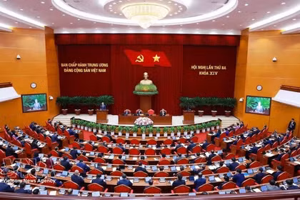 Actualidad: Tercer pleno del Comité Central del PCV del XIV mandato tiene lugar en Hanoi