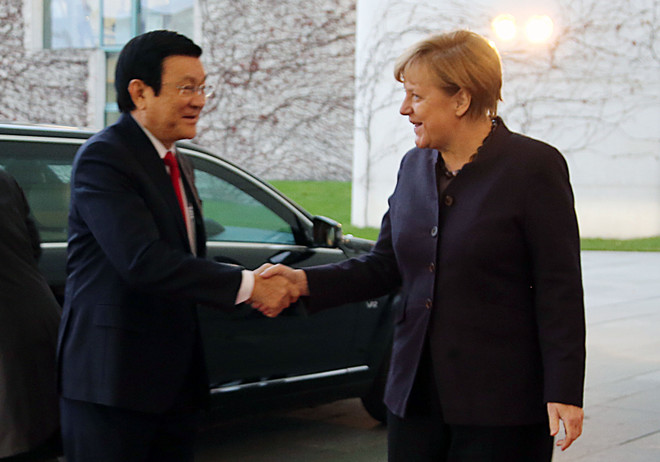 Presidente vietnamita conversa con canciller alemana Angela Merkel ảnh 1 Presidente vietnamita conversa con canciller alemana Angela Merkel ảnh 1