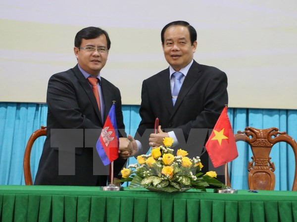 Provincia survietnamita de An Giang fomenta nexos con similares camboyanas ảnh 1