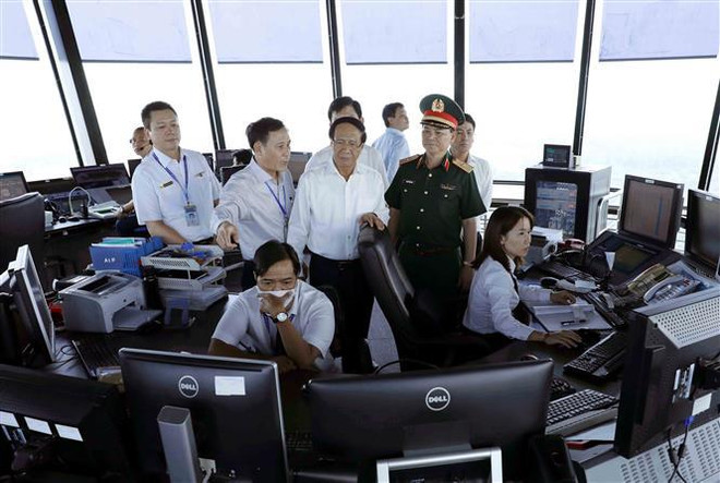 Vicepremier inspecciona trabajo de planificación del aeropuerto internacional de Noi Bai ảnh 2 Vicepremier inspecciona trabajo de planificación del aeropuerto internacional de Noi Bai ảnh 2