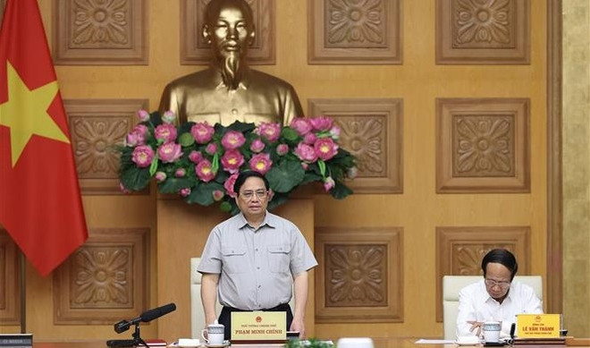Premier vietnamita preside reunión urgente en respuesta al súper tifón Noru ảnh 1 Premier vietnamita preside reunión urgente en respuesta al súper tifón Noru ảnh 1