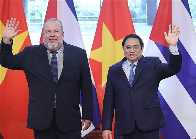 Primer ministro vietnamita sostiene conversación con su homólogo cubano ảnh 1 Primer ministro vietnamita sostiene conversación con su homólogo cubano ảnh 1