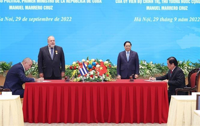 Primer ministro vietnamita sostiene conversación con su homólogo cubano ảnh 3 Primer ministro vietnamita sostiene conversación con su homólogo cubano ảnh 3