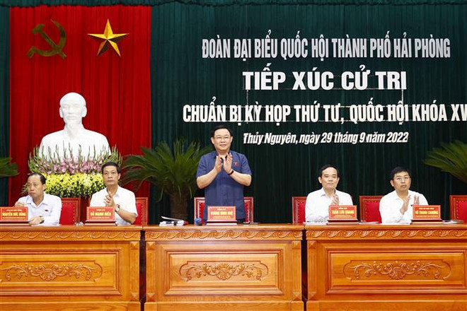Presidente de Asamblea Nacional se reúne con los votantes en Hai Phong ảnh 1