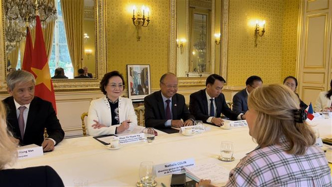 Vietnam y Francia fortalecen cooperación en campo de servicio público ảnh 2 Vietnam y Francia fortalecen cooperación en campo de servicio público ảnh 2