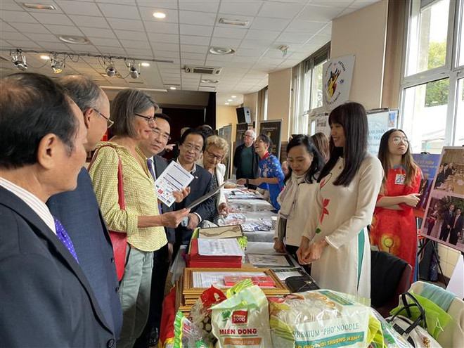 Profundizan amistad y solidaridad entre Vietnam y Francia ảnh 1 Profundizan amistad y solidaridad entre Vietnam y Francia ảnh 1