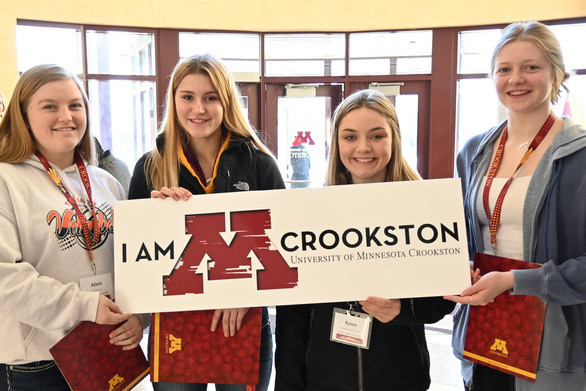 Universidades vietnamitas y socios extranjeros lanzan más de 400 cursos de capacitación ảnh 1 Universidades vietnamitas y socios extranjeros lanzan más de 400 cursos de capacitación ảnh 1