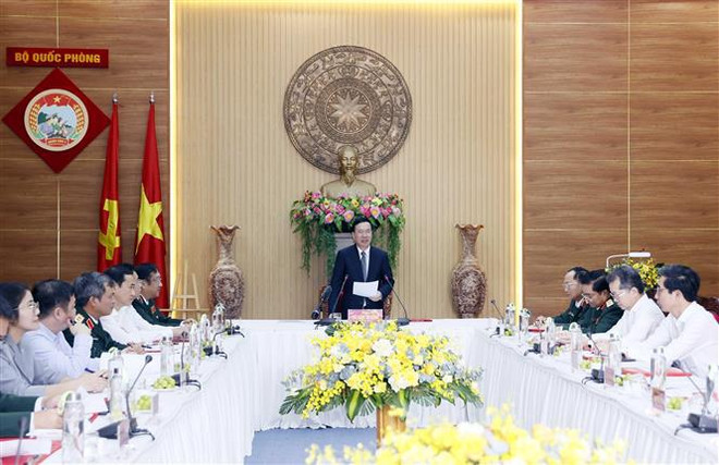 Presidente vietnamita visita Comando de la Región Militar 5 ảnh 2 Presidente vietnamita visita Comando de la Región Militar 5 ảnh 2