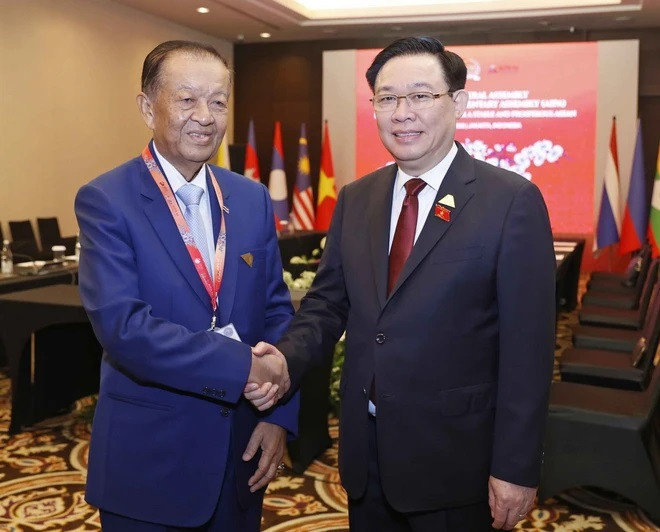 Visita a Tailandia de Vuong Dinh Hue contribuirá a mejorar nexos bilaterales ảnh 2 Visita a Tailandia de Vuong Dinh Hue contribuirá a mejorar nexos bilaterales ảnh 2