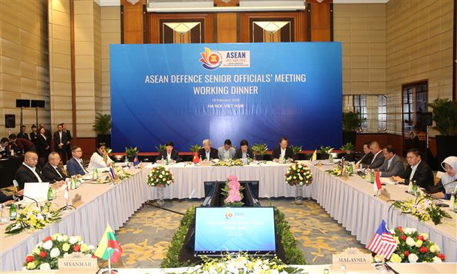 Altos funcionarios militares de ASEAN se dan cita en Vietnam ảnh 1 Altos funcionarios militares de ASEAN se dan cita en Vietnam ảnh 1