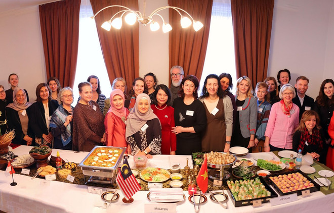 Divulgan en Ucrania cultura y gastronomía de la ASEAN ảnh 1