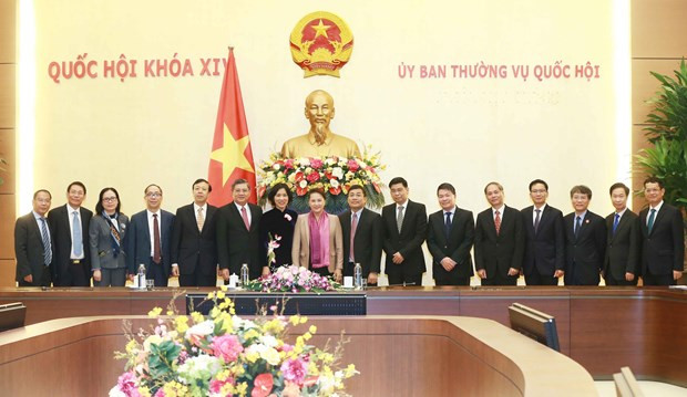 Representantes diplomáticos de Vietnam en ultramar por contribuir más al desarrollo nacional ảnh 1 Representantes diplomáticos de Vietnam en ultramar por contribuir más al desarrollo nacional ảnh 1