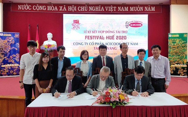 Firman acuerdo de patrocinio para Festival Hue 2020 en Vietnam ảnh 1  Firman acuerdo de patrocinio para Festival Hue 2020 en Vietnam ảnh 1
