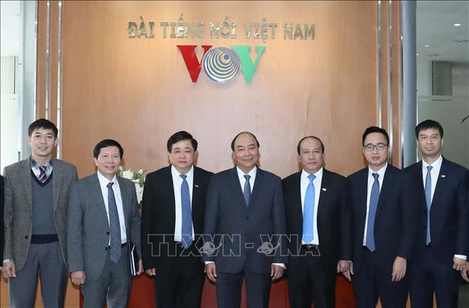 Premier vietnamita destaca contribuciones de radioemisora nacional en trabajo informativo ảnh 1