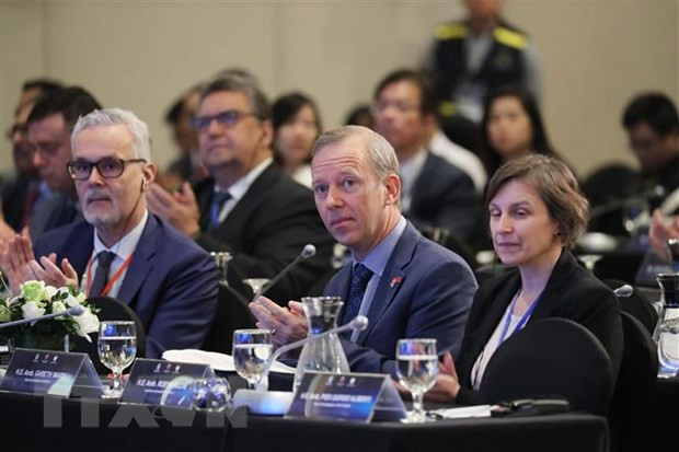 Expertos discuten sobre el Mar del Este y el mantenimiento de la paz y cooperación regionales ảnh 1 Expertos discuten sobre el Mar del Este y el mantenimiento de la paz y cooperación regionales ảnh 1