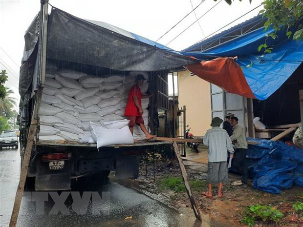 Gobierno vietnamita asigna arroz para provincias centrales afectadas por desastres naturales ảnh 1 Gobierno vietnamita asigna arroz para provincias centrales afectadas por desastres naturales ảnh 1