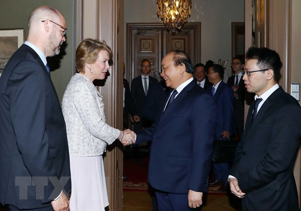 Primer ministro de Vietnam se reúne con ejecutivos de empresas líderes de Suecia ảnh 1 Primer ministro de Vietnam se reúne con ejecutivos de empresas líderes de Suecia ảnh 1