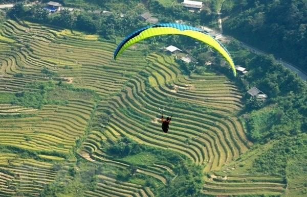 Celebran Festival de Parapente en la provincia vietnamita de Yen Bai ảnh 1