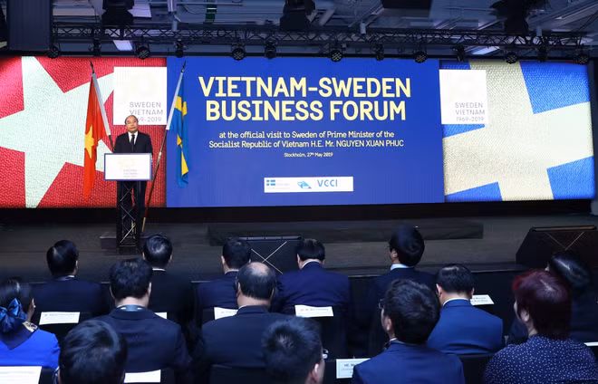 Efectúan en Estócolmo Foro Empresarial Vietnam-Suecia ảnh 1
