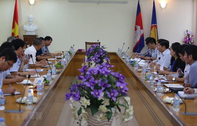 Obsequian a vietnamitas residentes en Camboya ảnh 1