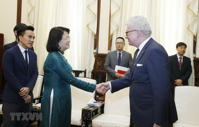 Recibió la vicepresidenta de Vietnam al gobernador del estado australiano de Queesland ảnh 1 Recibió la vicepresidenta de Vietnam al gobernador del estado australiano de Queesland ảnh 1