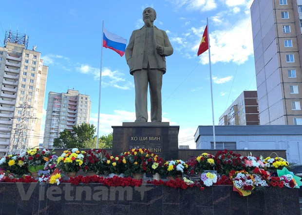 Recuerdan en Rusia y Tailandia aniversario 129 del natalicio del Presidente vietnamita Ho Chi Minh ảnh 1  Recuerdan en Rusia y Tailandia aniversario 129 del natalicio del Presidente vietnamita Ho Chi Minh ảnh 1