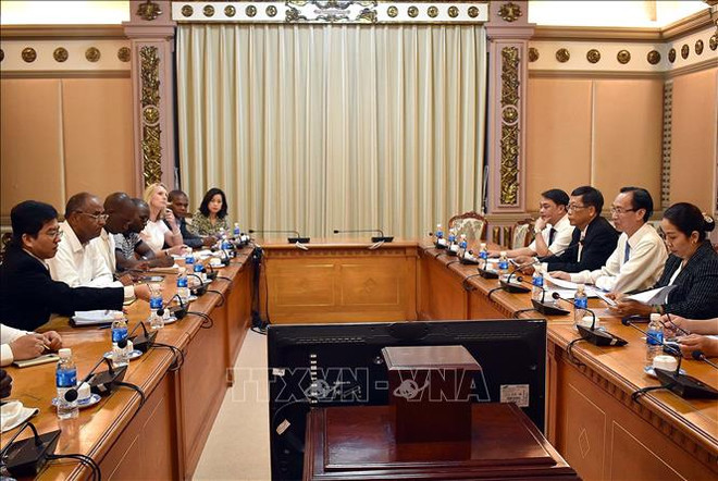 Impulsan cooperaciones entre localidades vietnamita y marfileña ảnh 1 Impulsan cooperaciones entre localidades vietnamita y marfileña ảnh 1