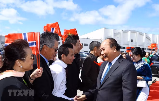 Concluye primer ministro vietnamita fructífera visita a Noruega ảnh 1