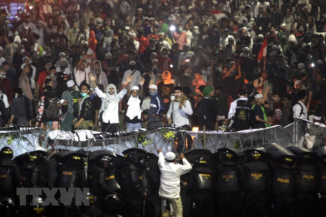Movilizan en Indonesia fuerzas militares para garantizar seguridad en Yakarta ảnh 1 Movilizan en Indonesia fuerzas militares para garantizar seguridad en Yakarta ảnh 1