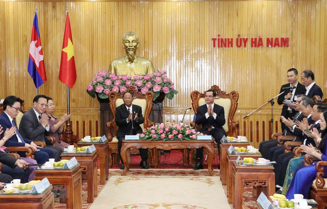 Presidente de la Asamblea Nacional camboyana recorrió la provincia de Ha Nam durante su visita a Vietnam ảnh 1 Presidente de la Asamblea Nacional camboyana recorrió la provincia de Ha Nam durante su visita a Vietnam ảnh 1