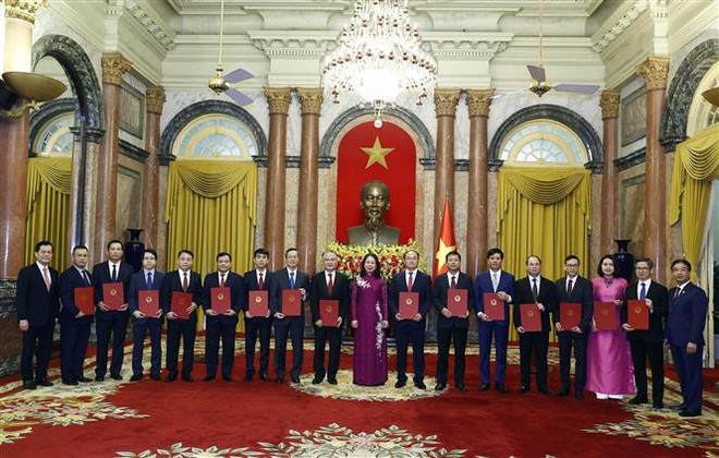 Designan a 15 nuevos embajadores vietnamitas para mandato 2023-2026 ảnh 1 Designan a 15 nuevos embajadores vietnamitas para mandato 2023-2026 ảnh 1