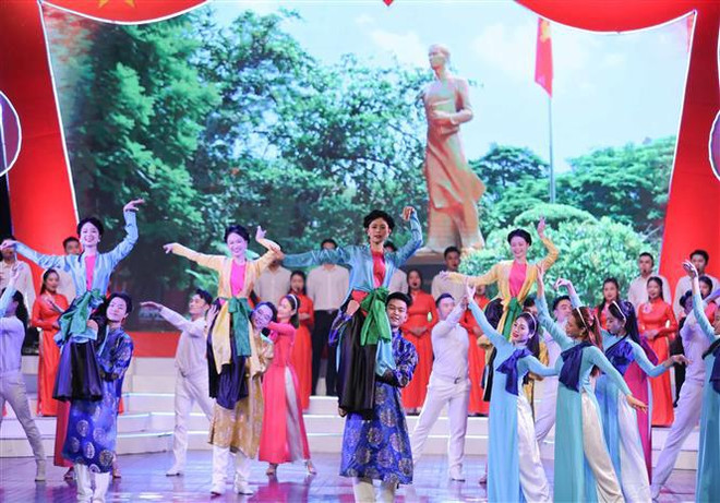 Cultura es siempre fuerza perdurable de la nación, afirma premier vietnamita ảnh 2 Cultura es siempre fuerza perdurable de la nación, afirma premier vietnamita ảnh 2