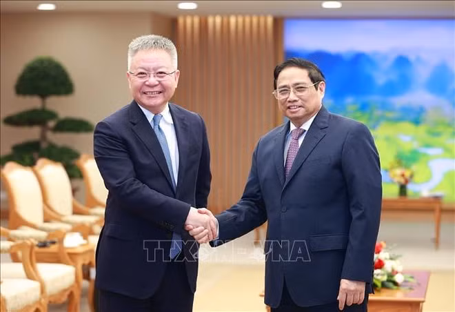 Premier vietnamita recibe al secretario del Comité Partidista de provincia china de Hainan ảnh 1