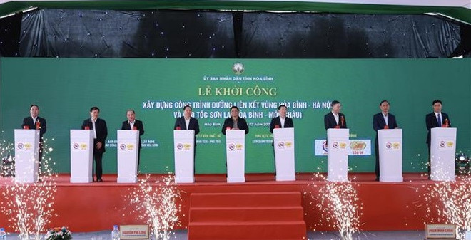 Premier vietnamita emite orden de iniciar obra infraestructural en provincia de Hoa Binh ảnh 1