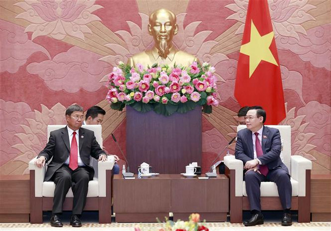 Parlamento vietnamita dispuesto a compartir experiencias con Laos ảnh 2 Parlamento vietnamita dispuesto a compartir experiencias con Laos ảnh 2