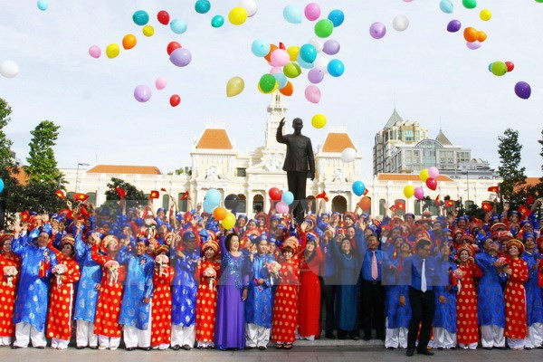 Contraen matrimonio 100 parejas en Ciudad Ho Chi Minh ảnh 1