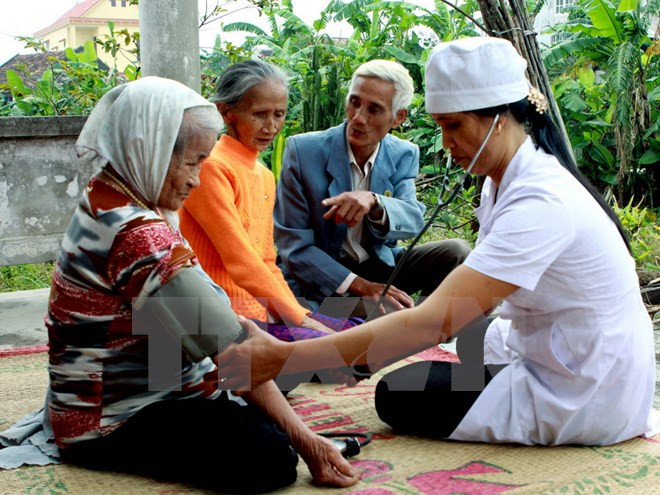 Voluntarios sudcoreanos realizan actividades humanitarias en Quang Tri ảnh 1 Voluntarios sudcoreanos realizan actividades humanitarias en Quang Tri ảnh 1
