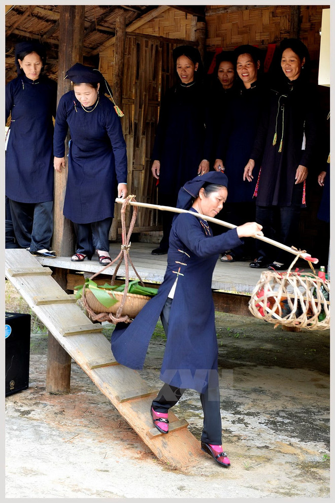 Peculiar tradición de boda del grupo minoritario San Chay en Vietnam ảnh 1 Peculiar tradición de boda del grupo minoritario San Chay en Vietnam ảnh 1