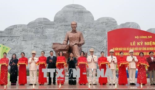 Instan a fuerza policial de Vietnam a cumplir enseñanzas del Presidente Ho Chi Minh ảnh 1 Instan a fuerza policial de Vietnam a cumplir enseñanzas del Presidente Ho Chi Minh ảnh 1