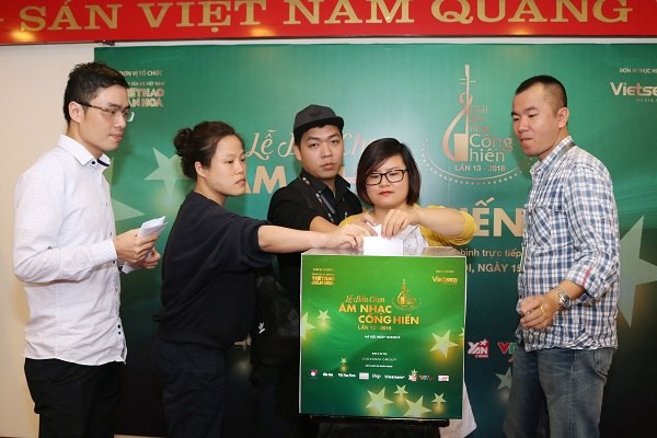 Periodistas eligen premios musicales Cong Hien de Agencia Vietnamita de Noticias ảnh 1 Periodistas eligen premios musicales Cong Hien de Agencia Vietnamita de Noticias ảnh 1