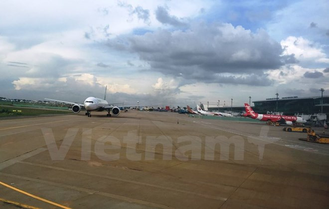 Aerolíneas vietnamitas ajustan horarios de vuelos debido a depresión tropical ảnh 1 Aerolíneas vietnamitas ajustan horarios de vuelos debido a depresión tropical ảnh 1