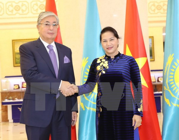 Presidenta del Parlamento de Vietnam concluye visita a Kazajstán ảnh 1 Presidenta del Parlamento de Vietnam concluye visita a Kazajstán ảnh 1