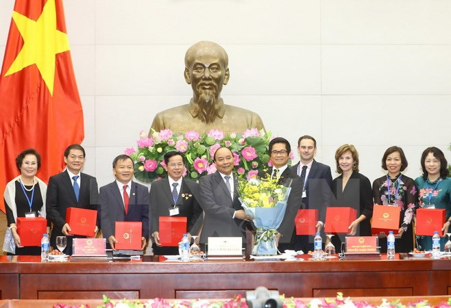 Premier de Vietnam promete apoyo continuo para comunidad empresarial ảnh 1 Premier de Vietnam promete apoyo continuo para comunidad empresarial ảnh 1