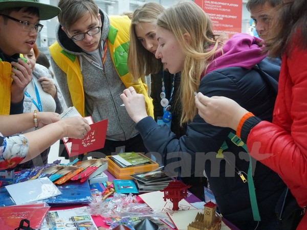 Inauguran exhibición sobre Vietnam en XIX Festival Mundial de Juventud y Estudiantes en Rusia ảnh 1 Inauguran exhibición sobre Vietnam en XIX Festival Mundial de Juventud y Estudiantes en Rusia ảnh 1