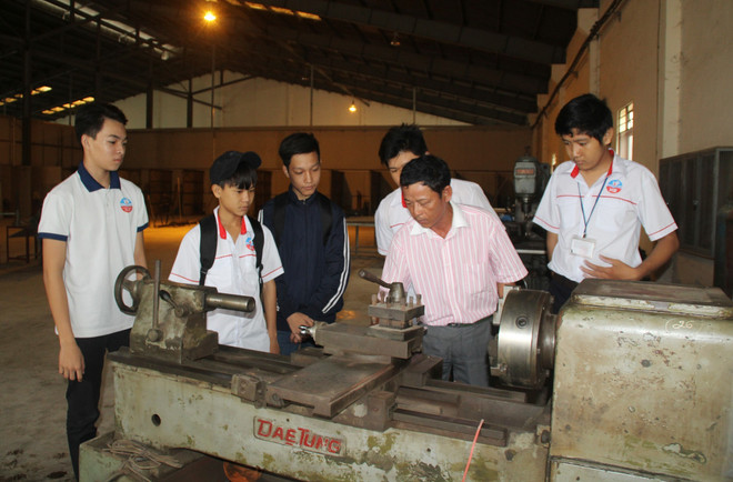 Registra buenos resultados primer colegio vocacional de católicos en Vietnam ảnh 1 Registra buenos resultados primer colegio vocacional de católicos en Vietnam ảnh 1