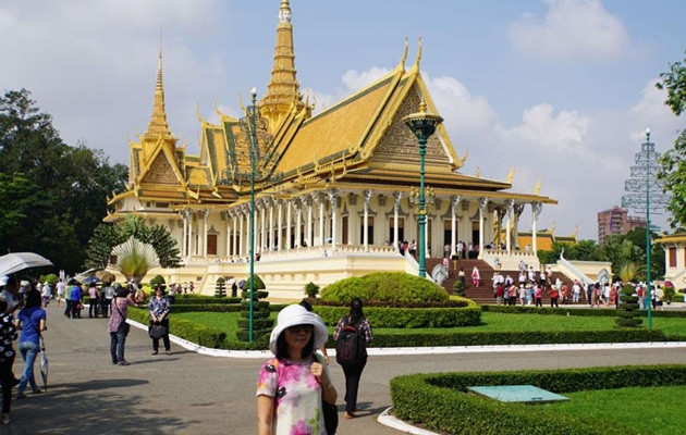 Malaysia aspira a ser destino principal de turistas camboyanos ảnh 1