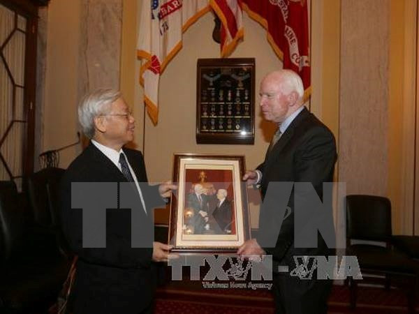 John McCain emite declaración sobre visita de Nguyen Phu Trong ảnh 1 John McCain emite declaración sobre visita de Nguyen Phu Trong ảnh 1