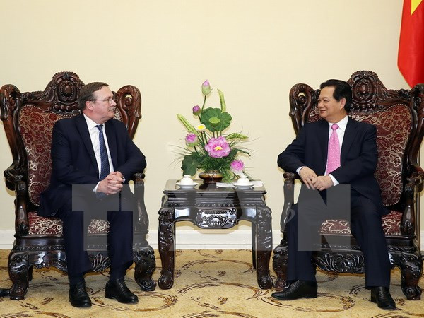 Recibe premier al flamante embajador húngaro ảnh 1 Recibe premier al flamante embajador húngaro ảnh 1